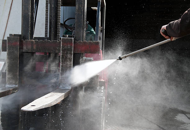 Best Gutter Cleaning  in Three Rivers, CA